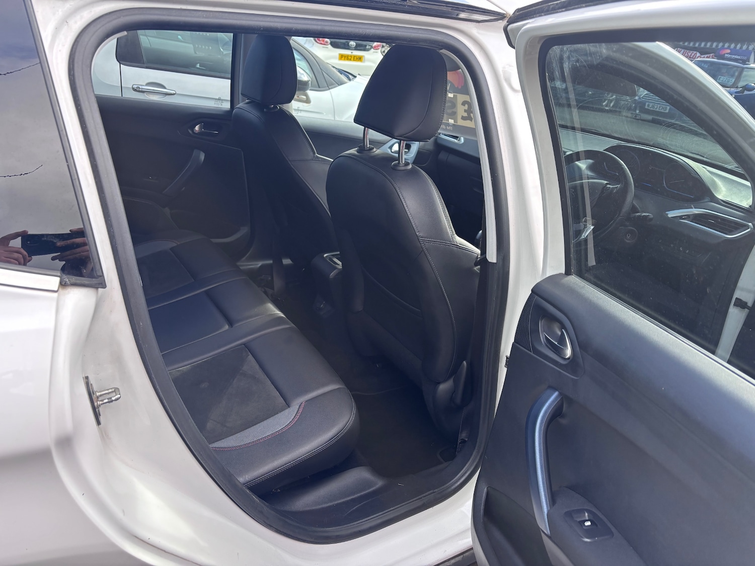 Used Peugeot 2008 2014 for sale - 77880851: Photo 9