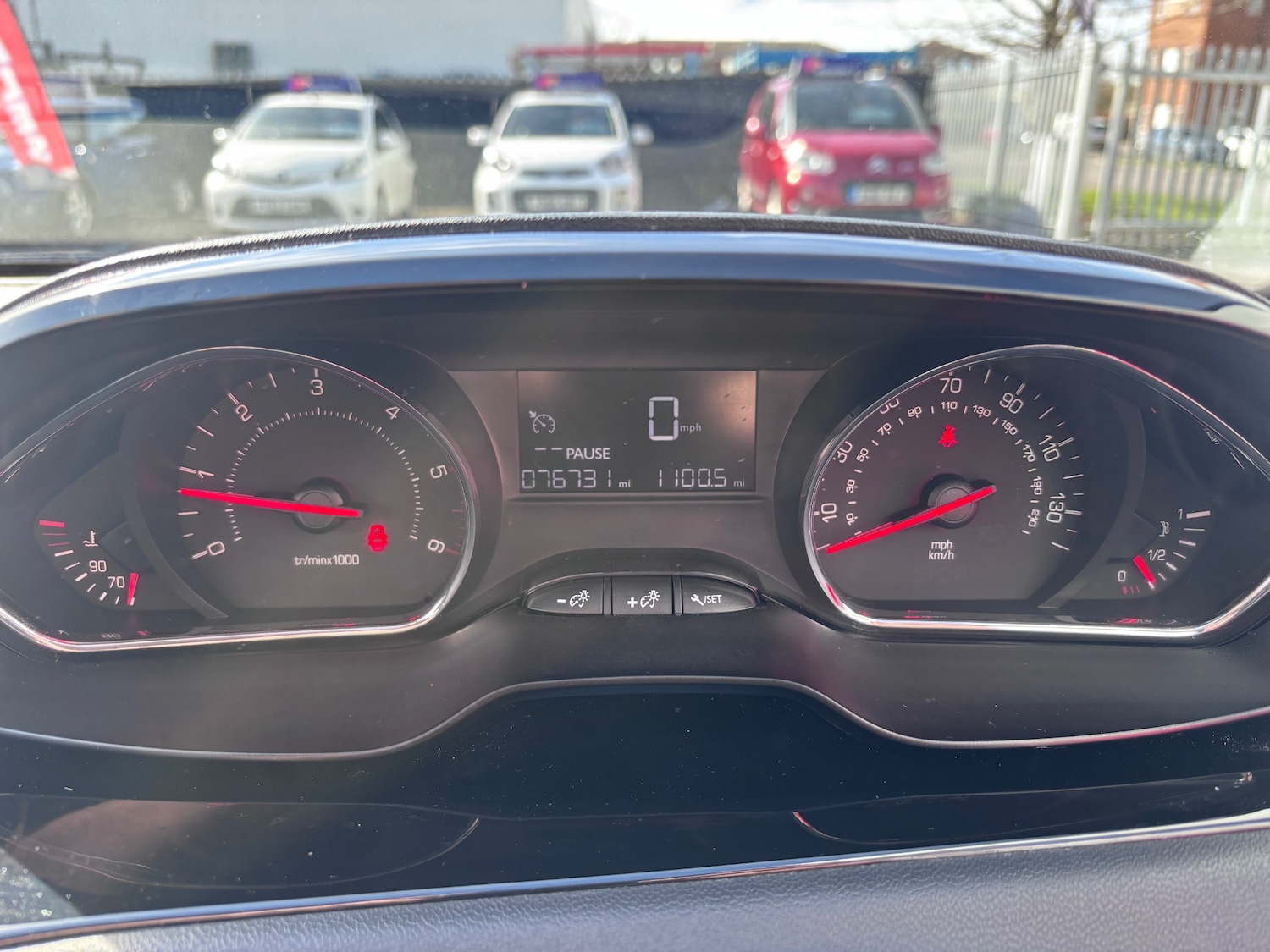 Used Peugeot 208 2013 for sale - 78031948: Photo 8