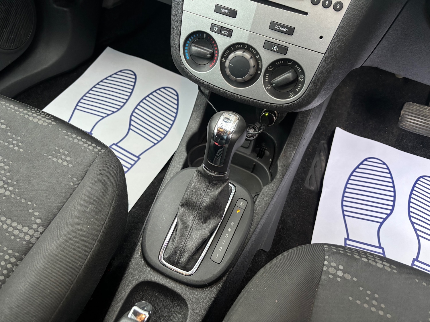 Used Vauxhall Corsa 2011 for sale - 76556759: Photo 10