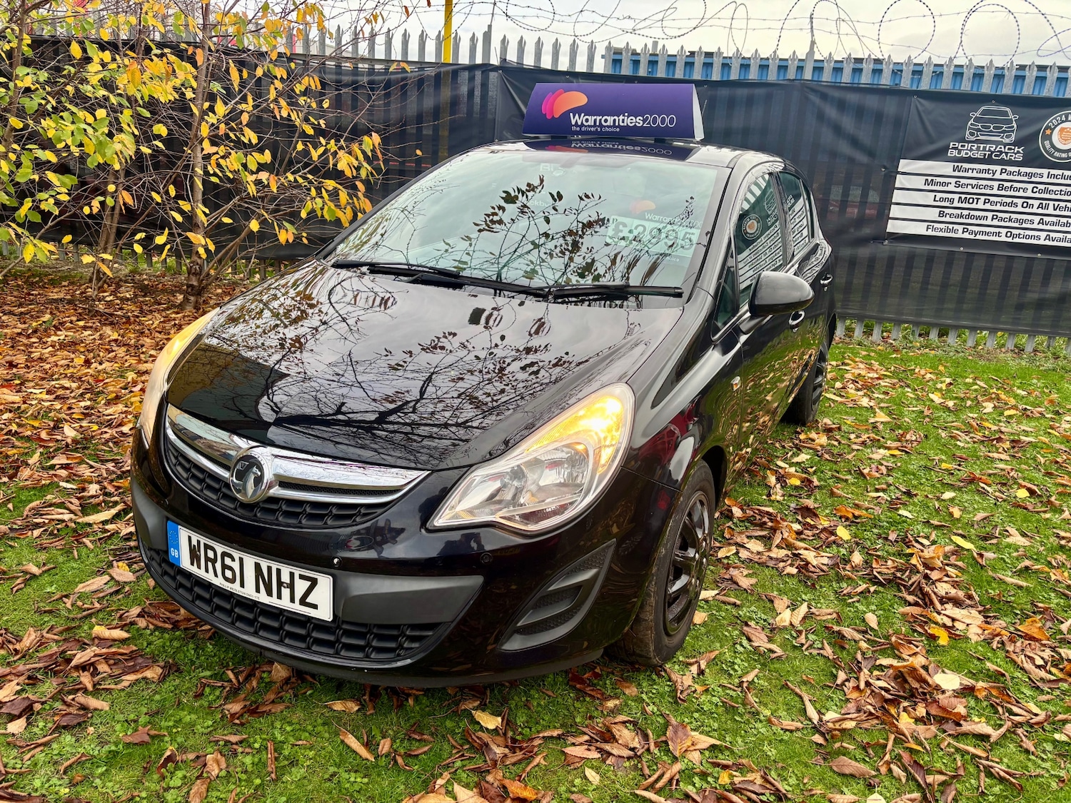 Used Vauxhall Corsa 2011 for sale - 76556759: Photo 2