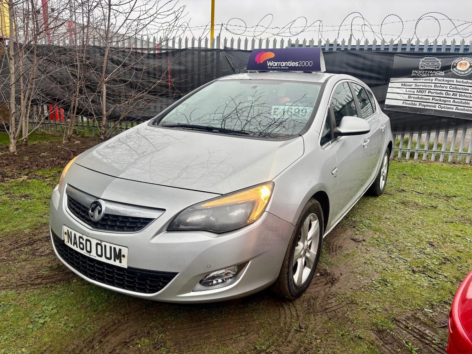 Used Vauxhall Astra 2010 for sale - 77330309: Photo 2