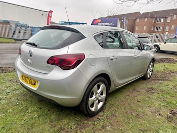 Used Vauxhall Astra 2010 for sale - 77330309: Photo