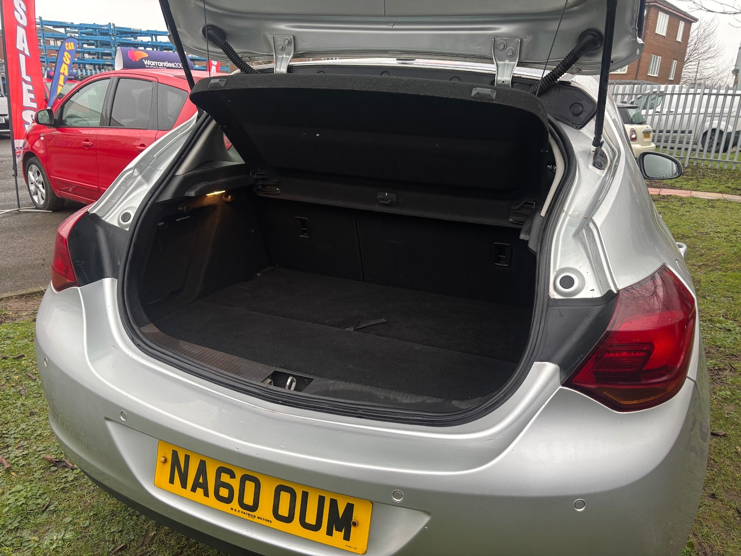 Used Vauxhall Astra 2010 for sale - 77330309: Photo 6