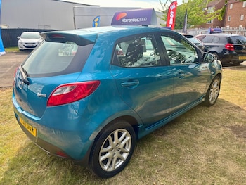 Used Mazda Mazda2 2011 for sale - 75184002: Photo