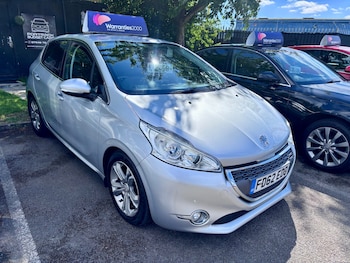 Used Peugeot 208 2013 for sale - 78957016: Photo