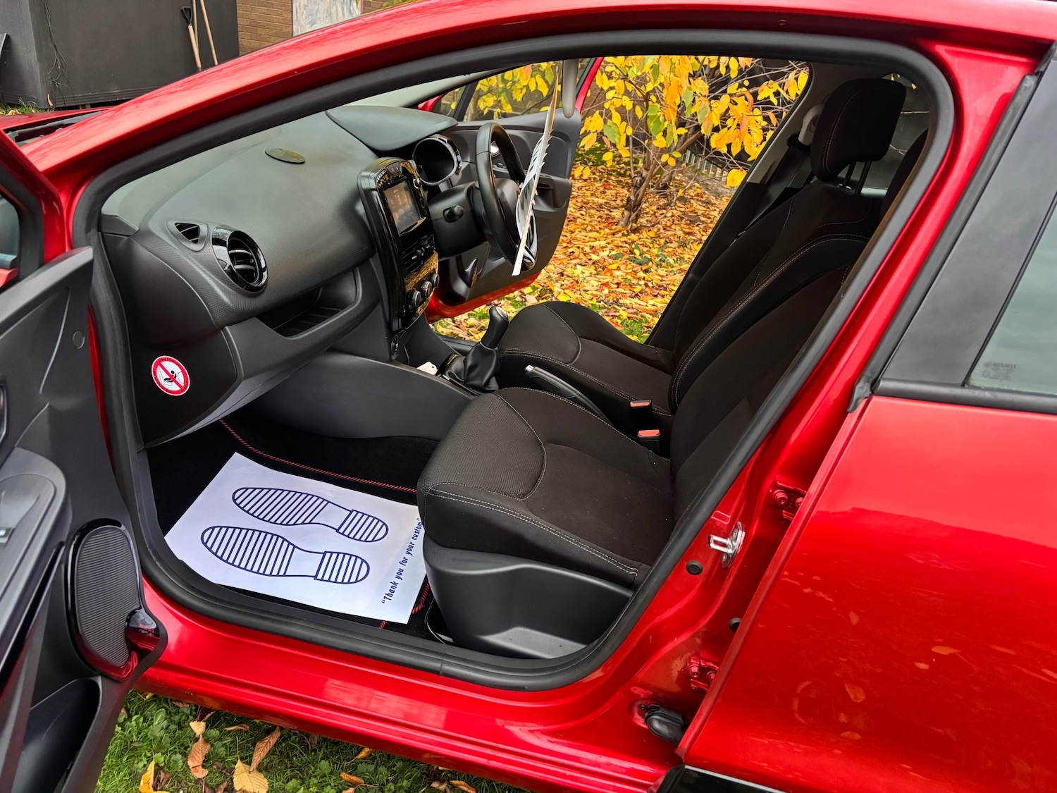 Used Renault Clio 2015 for sale - 76536893: Photo 12