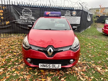 Used Renault Clio 2015 for sale - 76536893: Photo