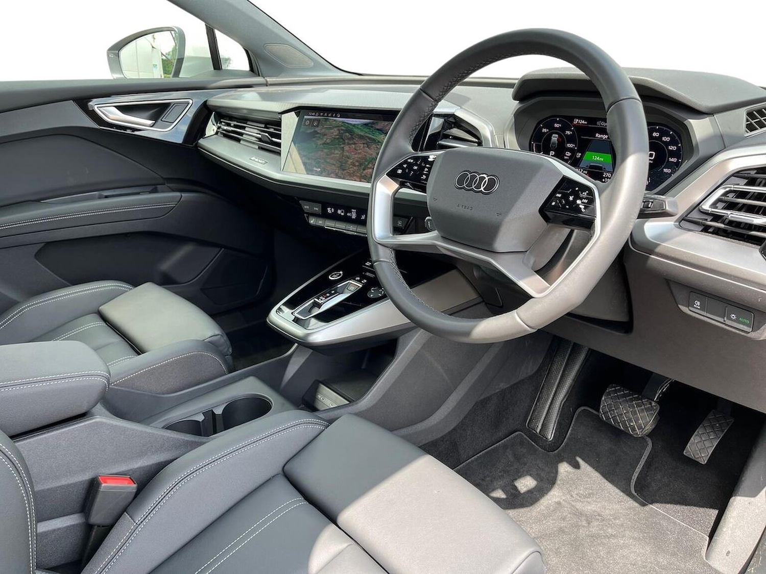 Used Audi Q4 e-tron 2025 for sale - 76177625: Photo 15