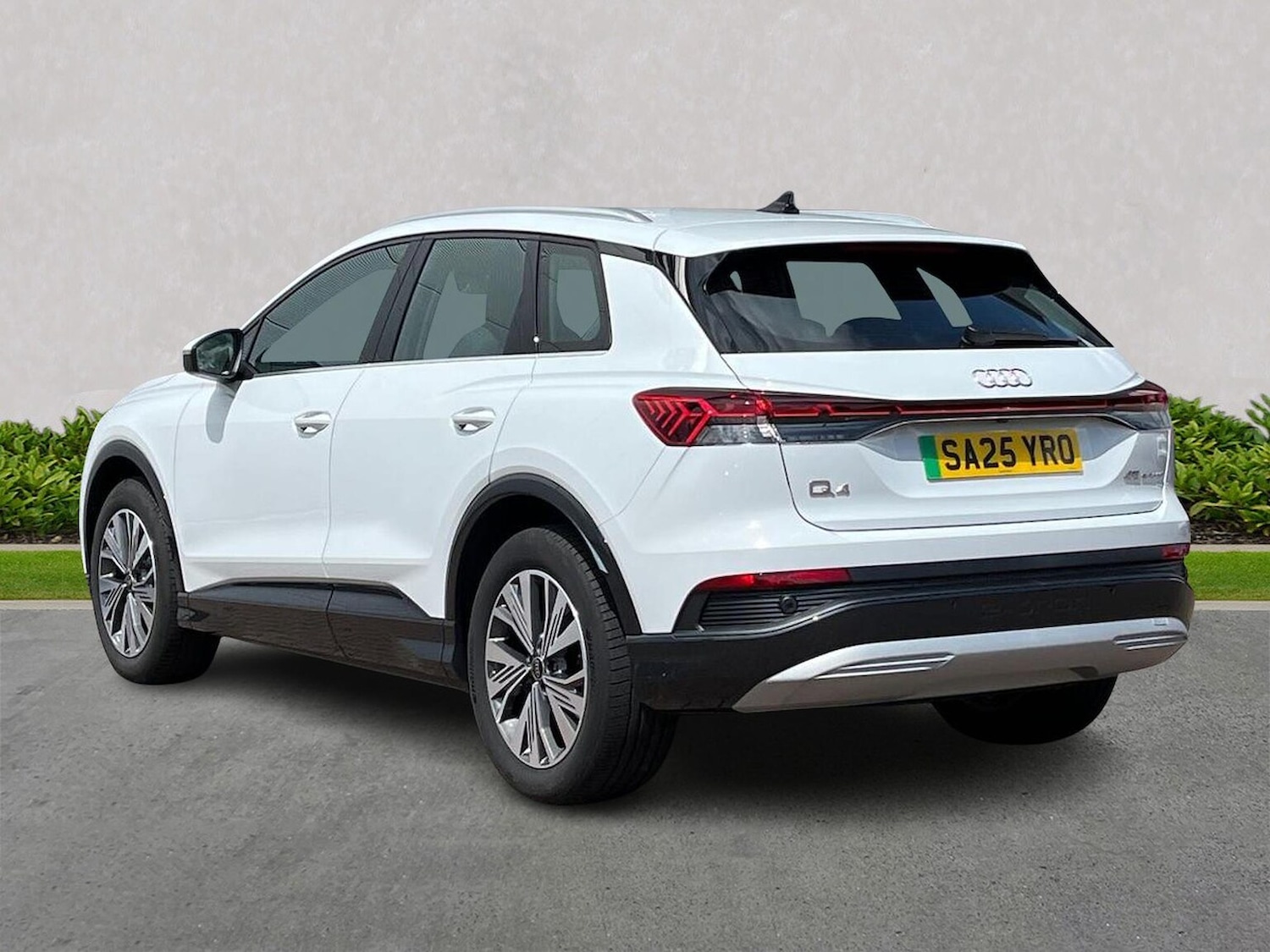 Used Audi Q4 e-tron 2025 for sale - 76177625: Photo 2