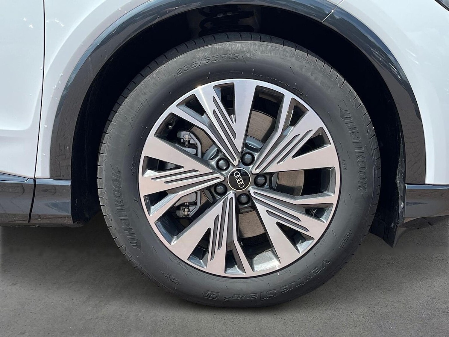 Used Audi Q4 e-tron 2025 for sale - 76177625: Photo 6
