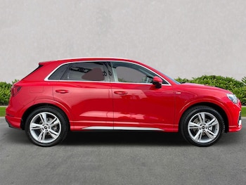 Used Audi Q3 2024 for sale - 76005777: Photo