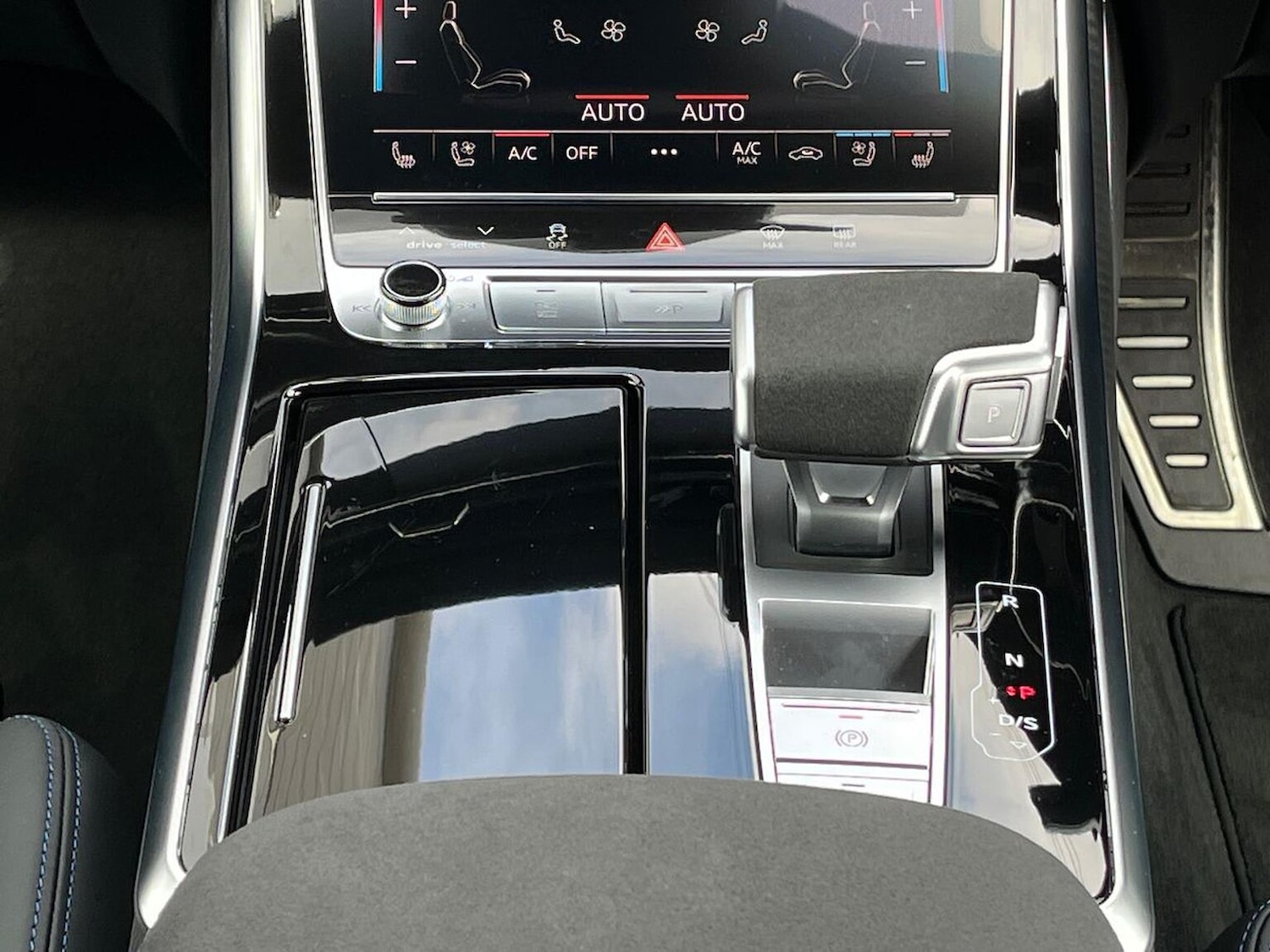 Used Audi RS Q8 2025 for sale - 76794851: Photo 22