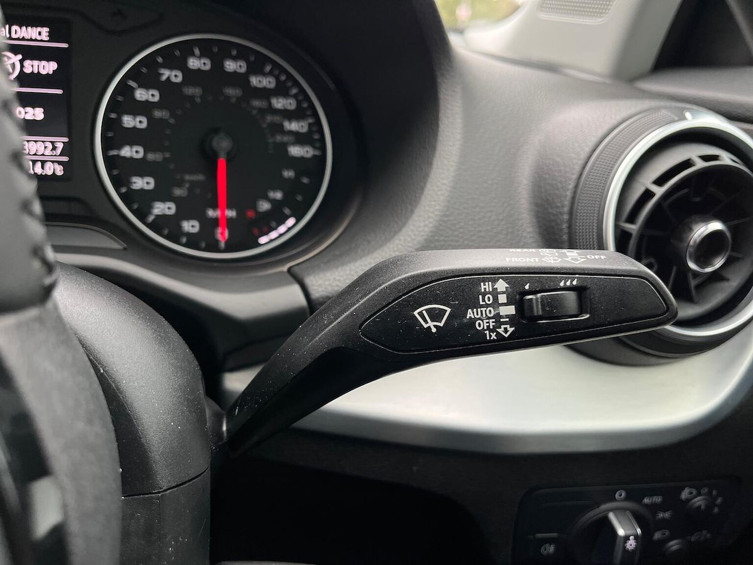 Used Audi Q2 2020 for sale - 76268389: Photo 28