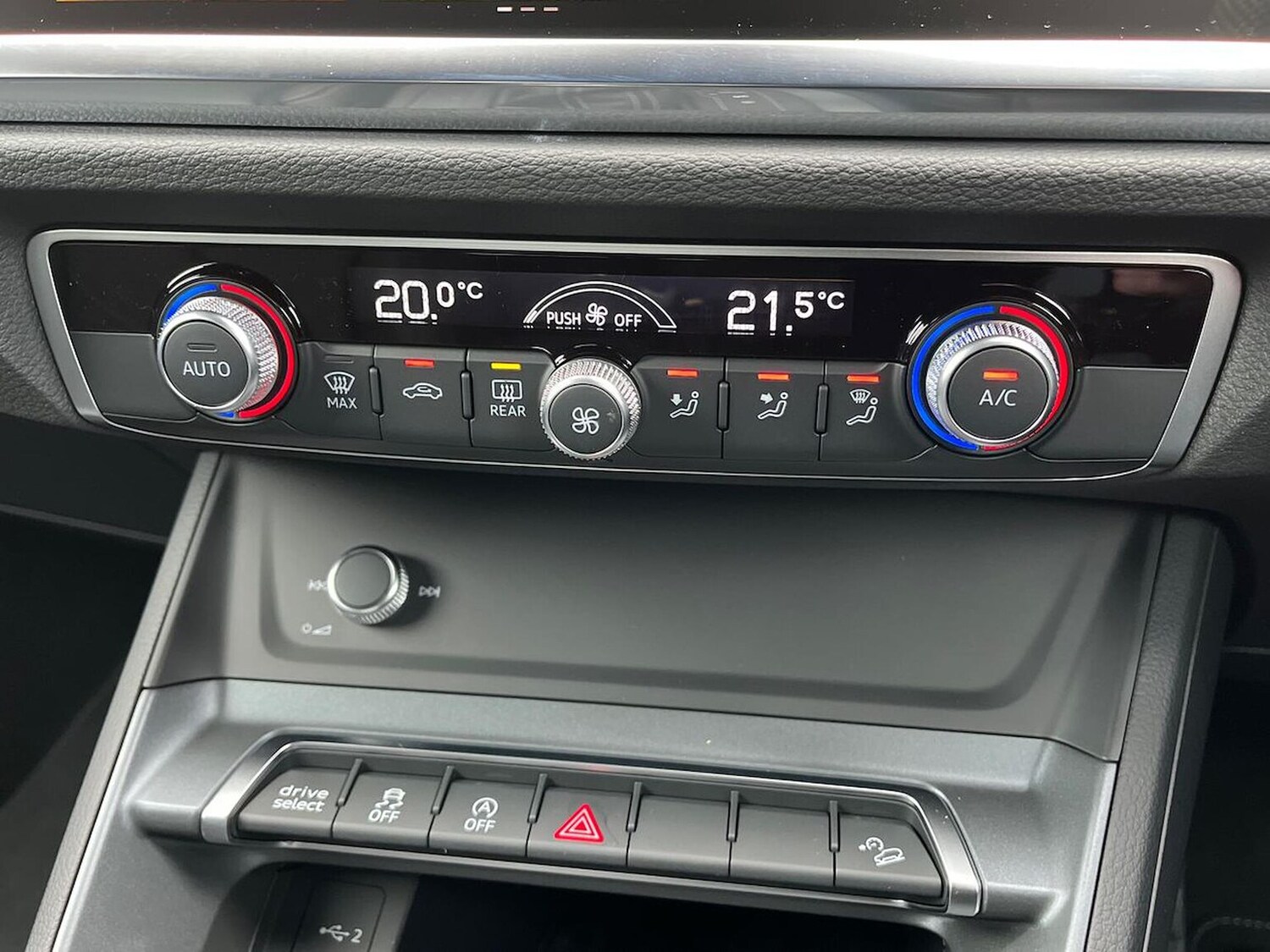 Used Audi Q3 2024 for sale - 76070125: Photo 12