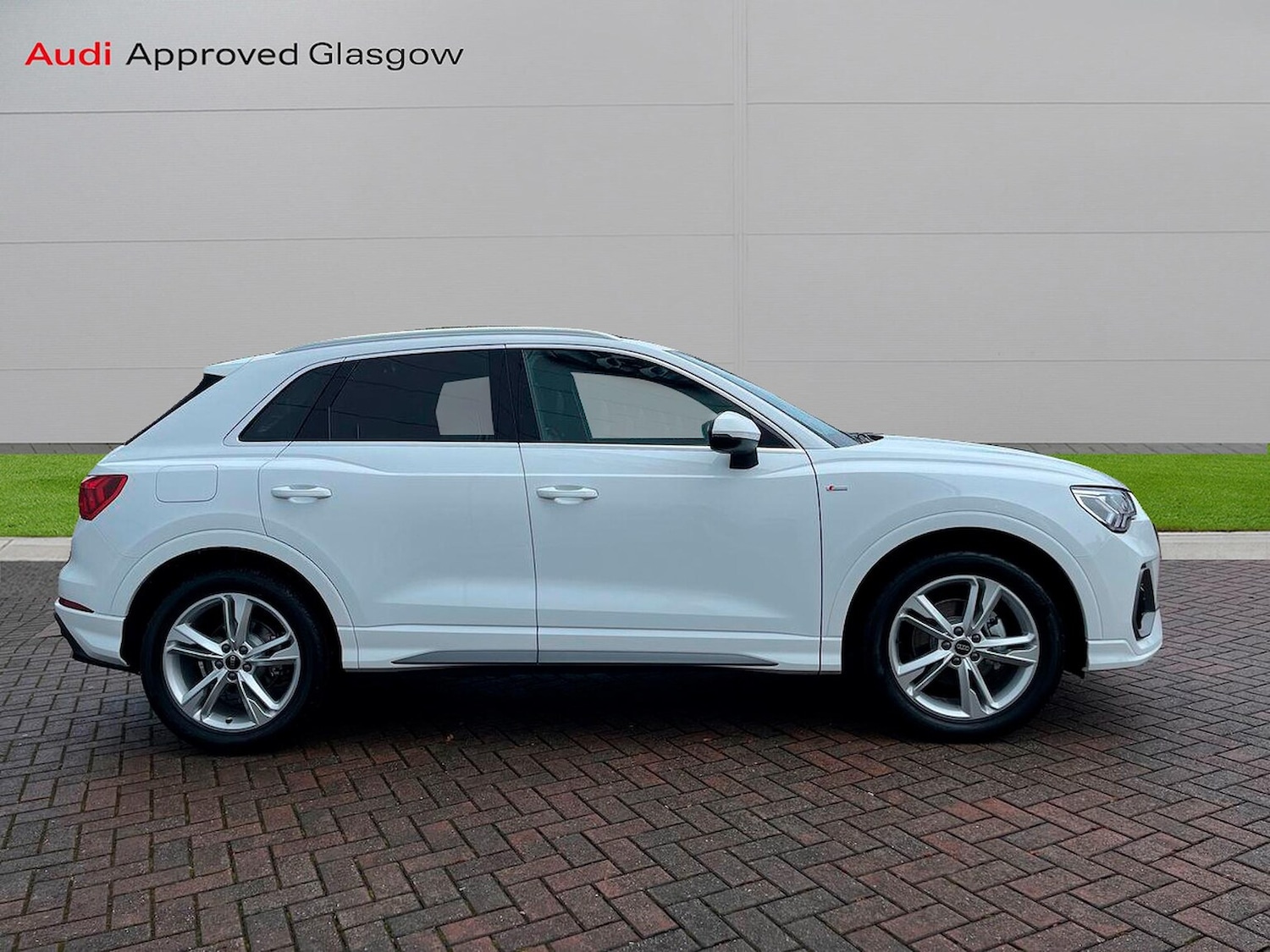 Used Audi Q3 2024 for sale - 76070125: Photo 3