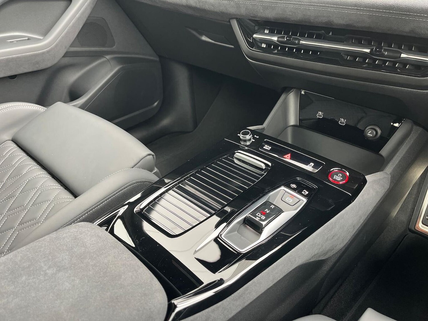 Used Audi Q6 e-tron 2025 for sale - 76177623: Photo 13