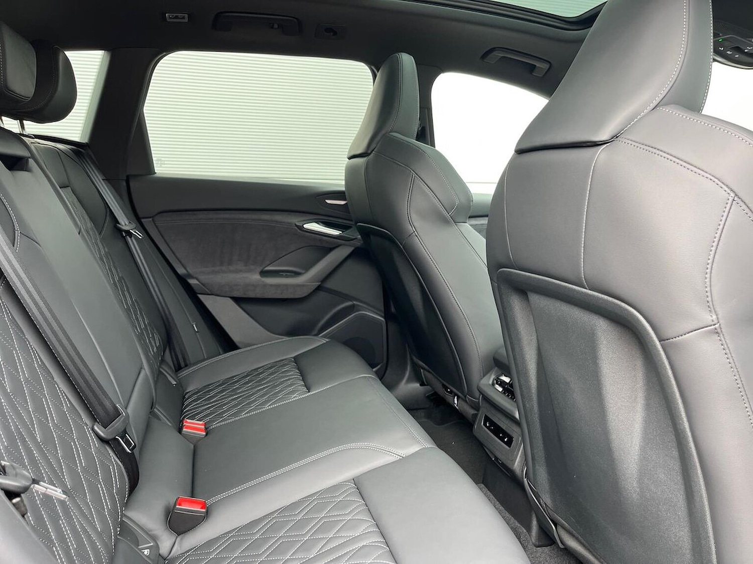 Used Audi Q6 e-tron 2025 for sale - 76177623: Photo 16