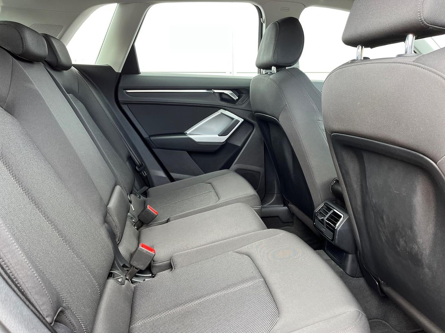 Used Audi Q3 2019 for sale - 76040679: Photo 16