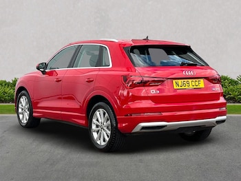 Used Audi Q3 2019 for sale - 76040679: Photo 2