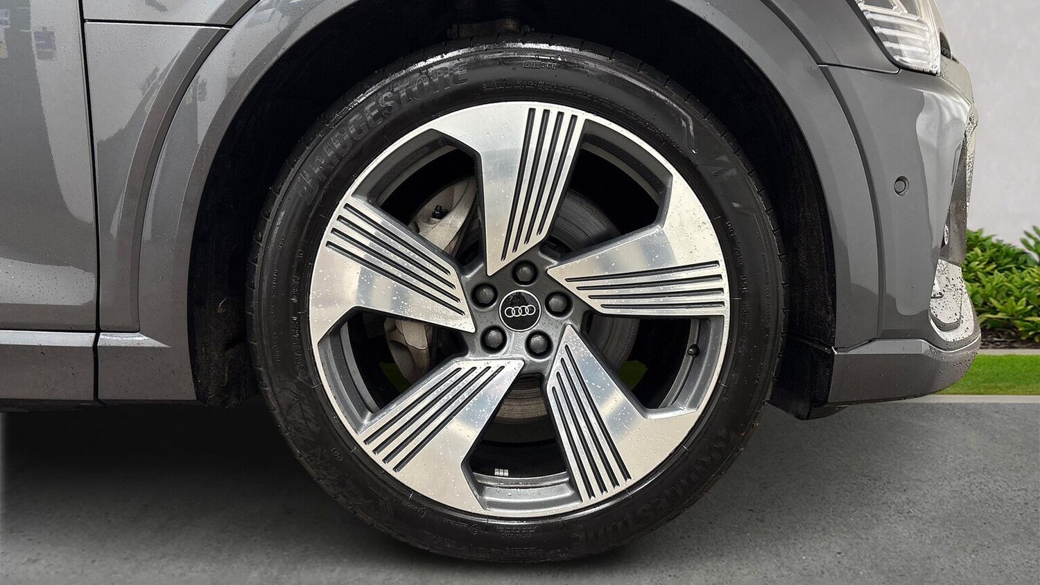 Used Audi e-tron 2023 for sale - 78193692: Photo 7