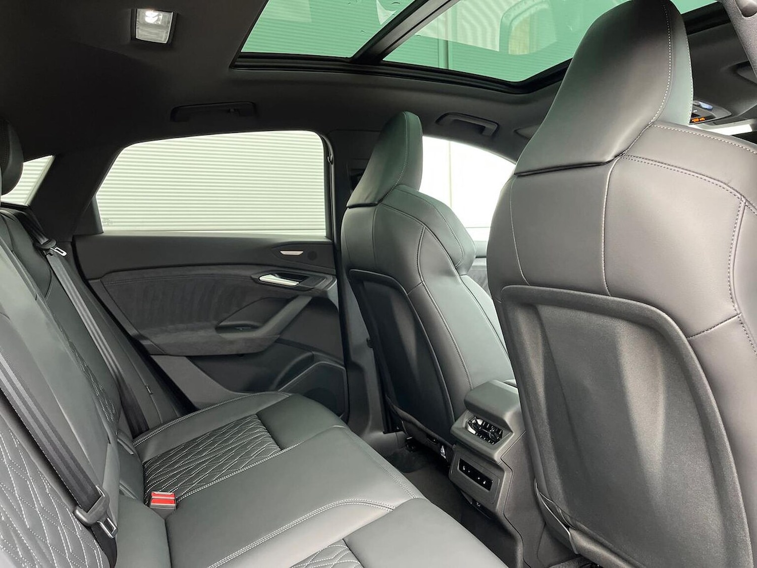 Used Audi Q6 e-tron 2025 for sale - 76799342: Photo 16