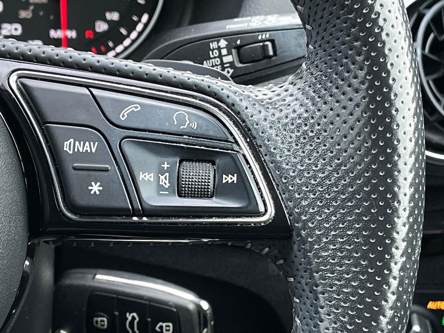 Used Audi Q2 2020 for sale - 76892111: Photo 26