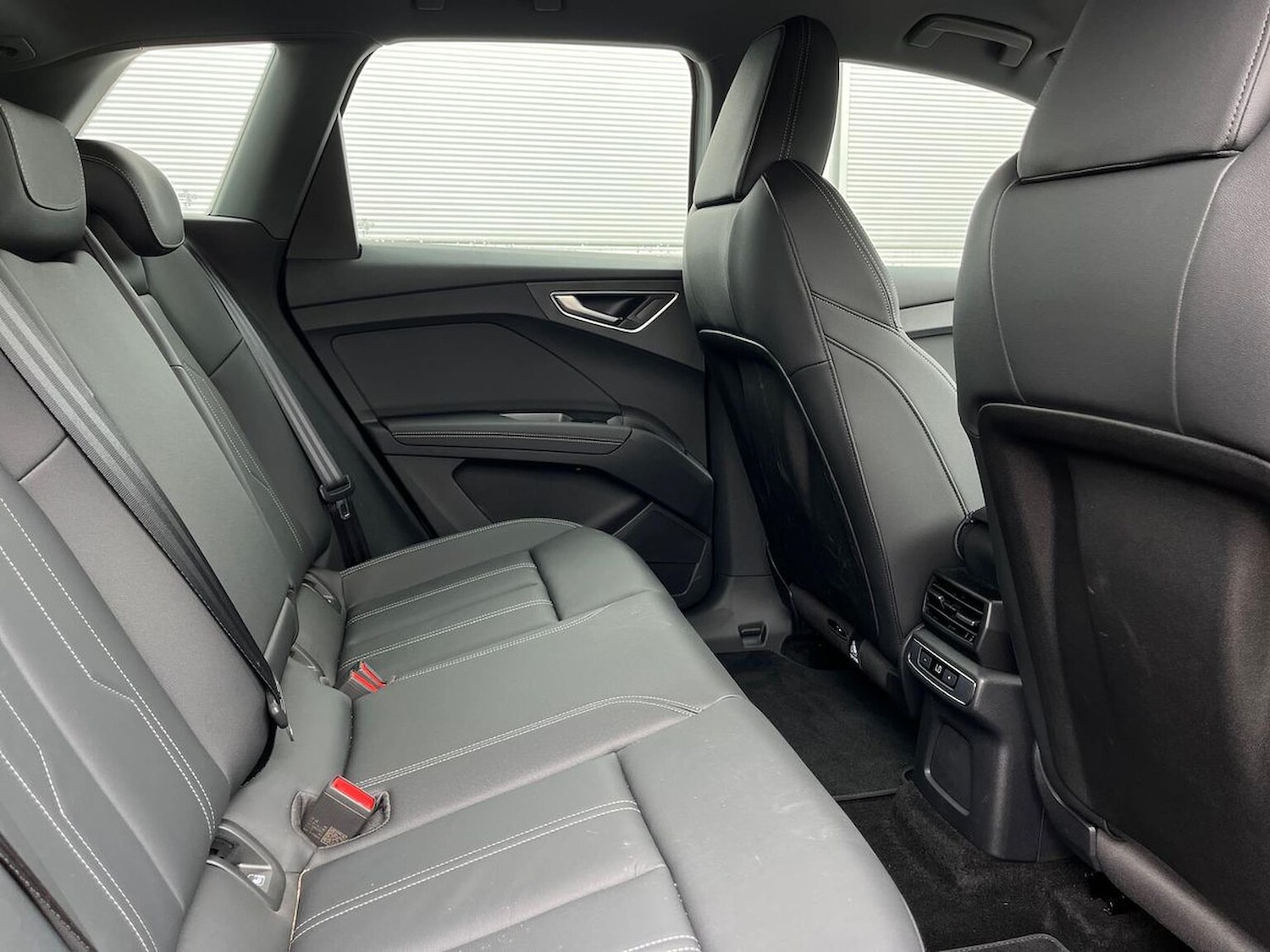 Used Audi Q4 e-tron 2025 for sale - 76177626: Photo 16