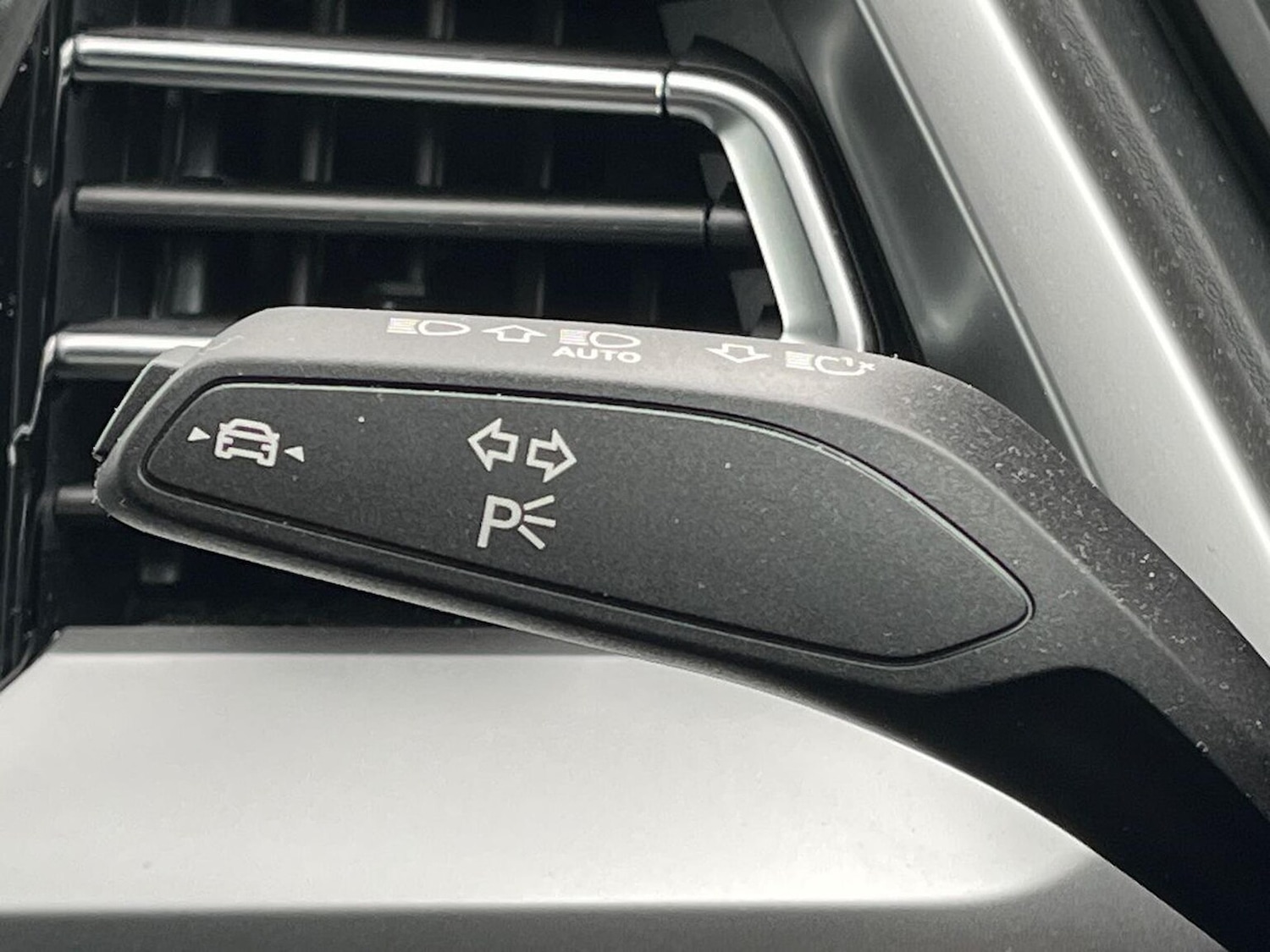 Used Audi Q4 e-tron 2025 for sale - 76177626: Photo 28