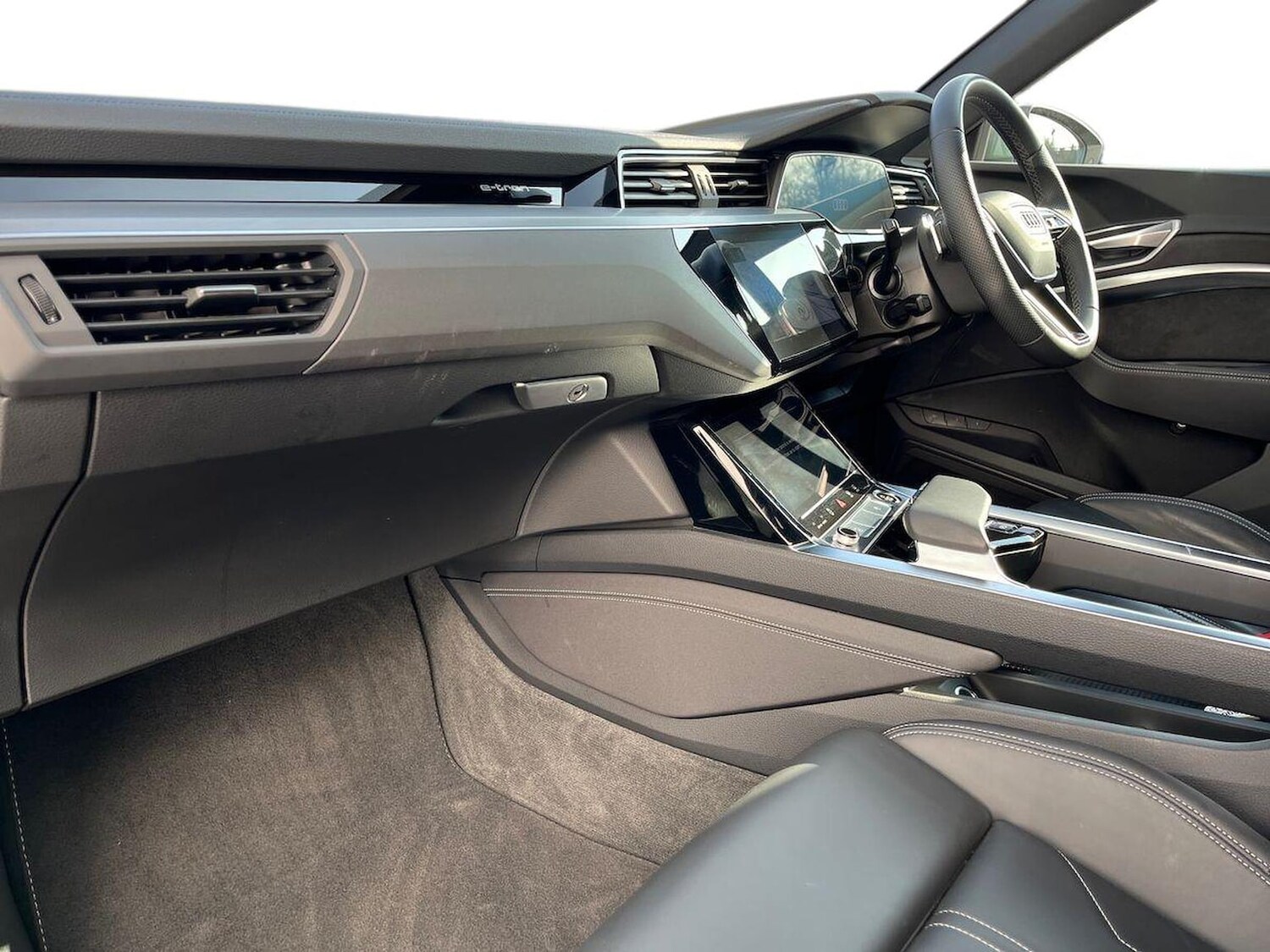 Used Audi e-tron 2023 for sale - 78193655: Photo 9