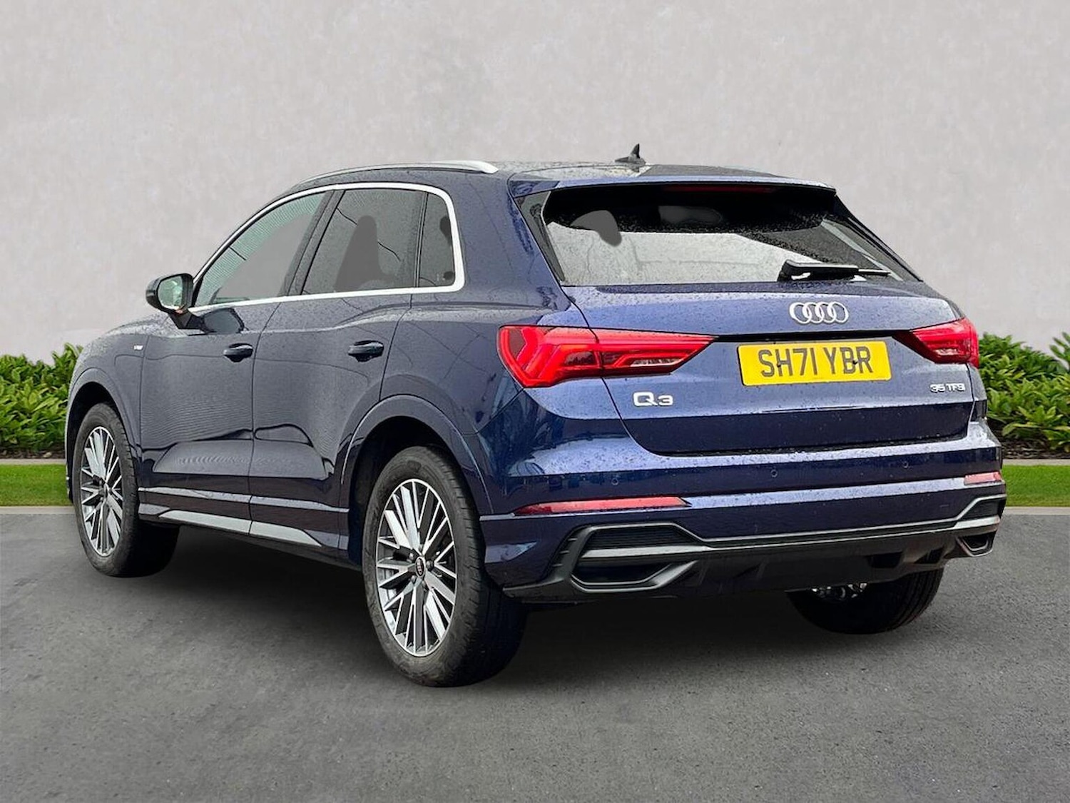 Used Audi Q3 2022 for sale - 76340609: Photo 2