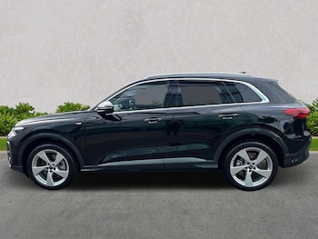 Used Audi Q5 2025 for sale - 76177624: Photo