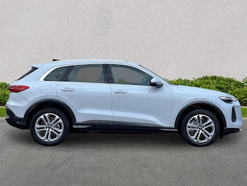 Used Audi Q5 2025 for sale - 79380216: Photo