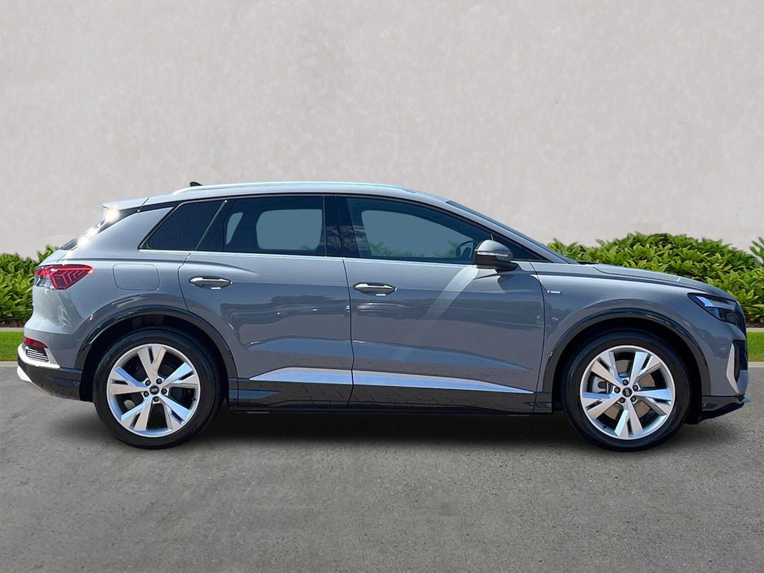 Used Audi Q4 e-tron 2025 for sale - 76177620: Photo 3