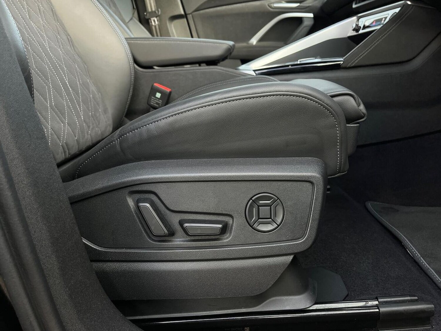 Used Audi Q5 2025 for sale - 76681677: Photo 30