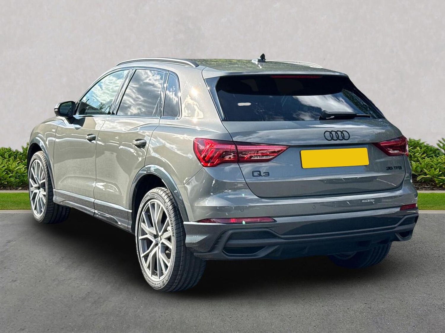 Used Audi Q3 2025 for sale - 77069342: Photo 2