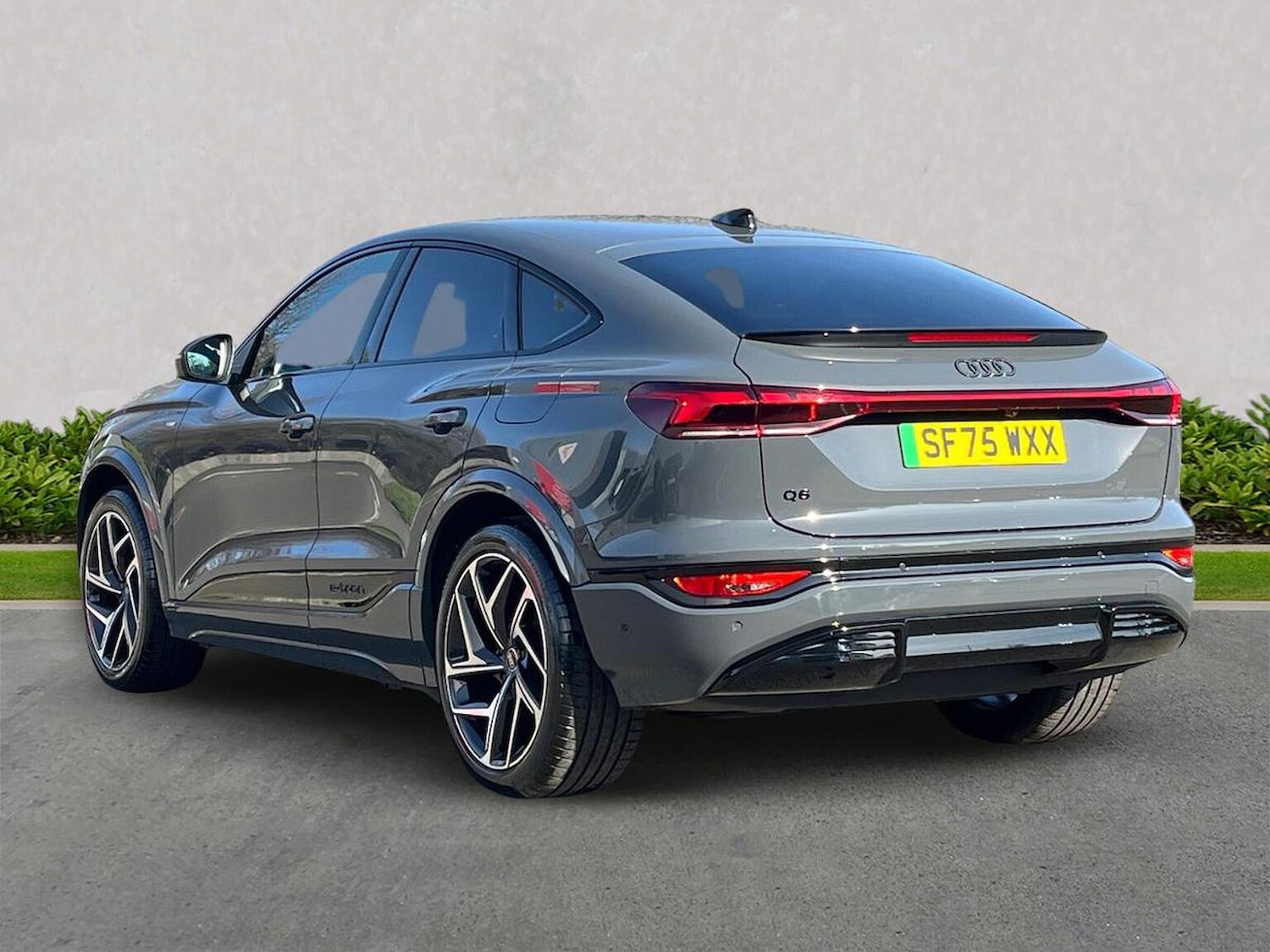 Used Audi Q6 e-tron 2025 for sale - 78194164: Photo 2