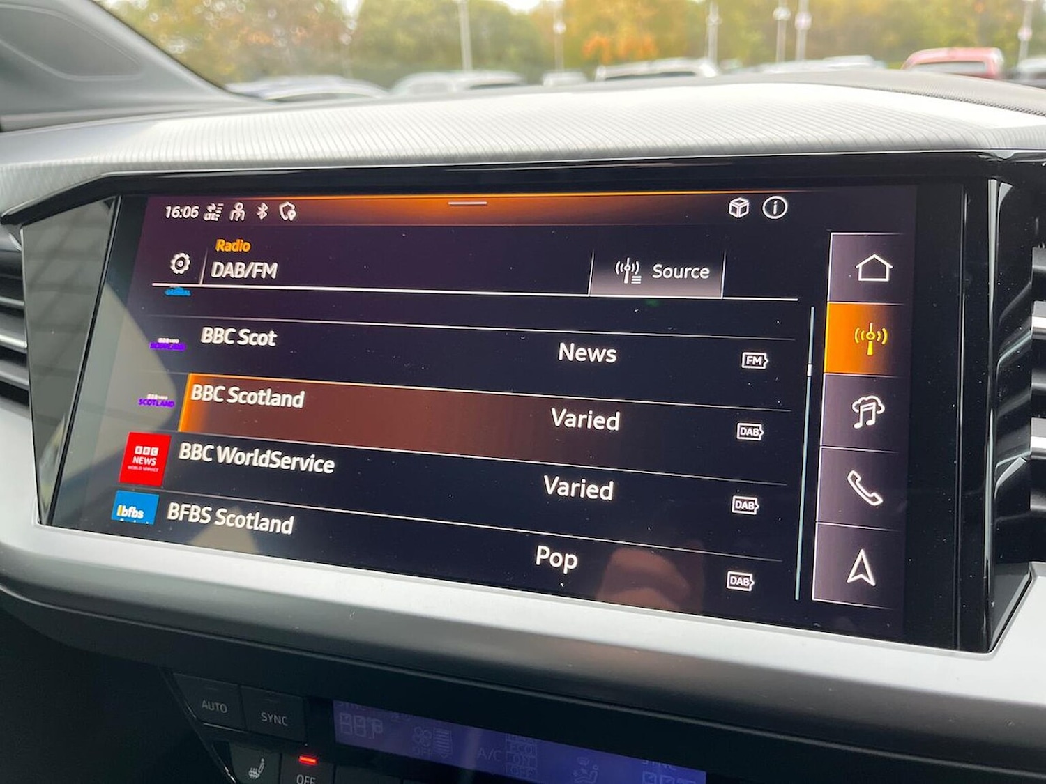 Used Audi Q4 e-tron 2025 for sale - 76643527: Photo 11