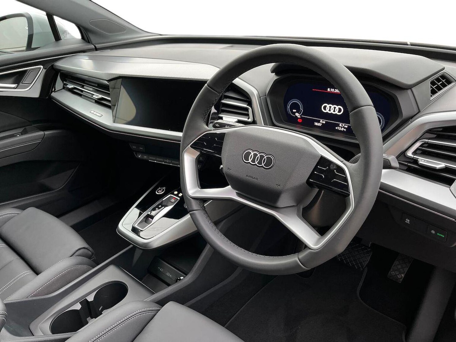 Used Audi Q4 e-tron 2025 for sale - 76643527: Photo 15