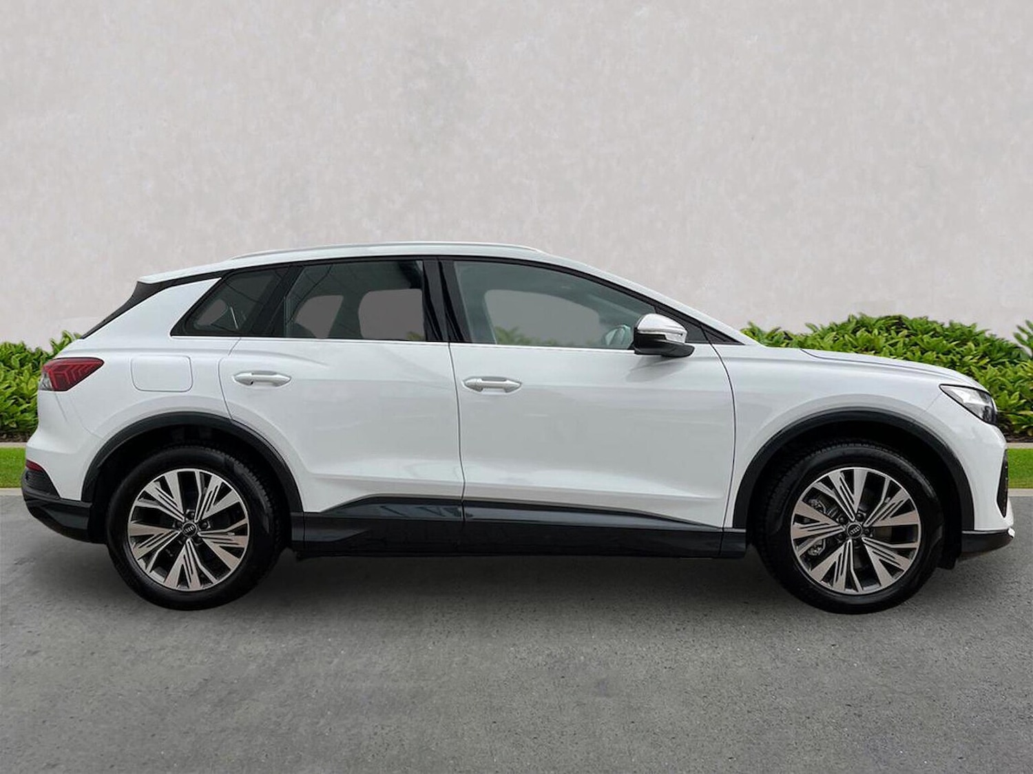 Used Audi Q4 e-tron 2025 for sale - 76643527: Photo 3