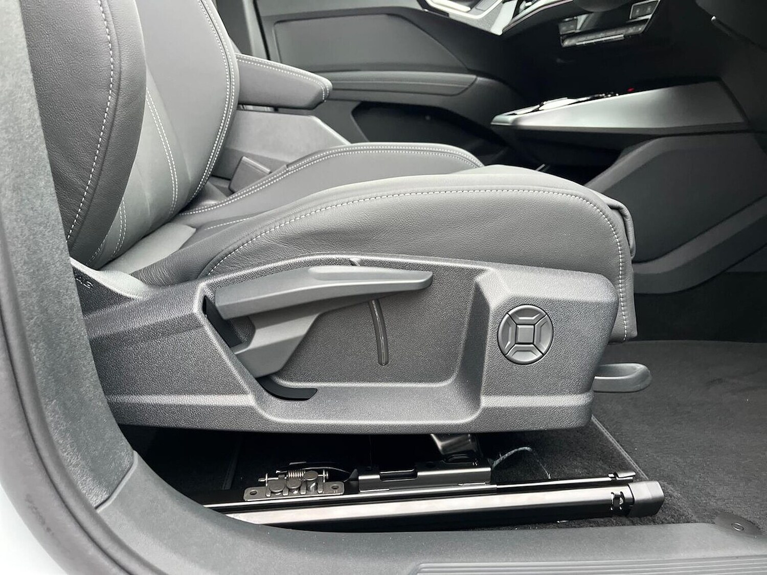 Used Audi Q4 e-tron 2025 for sale - 76643527: Photo 30