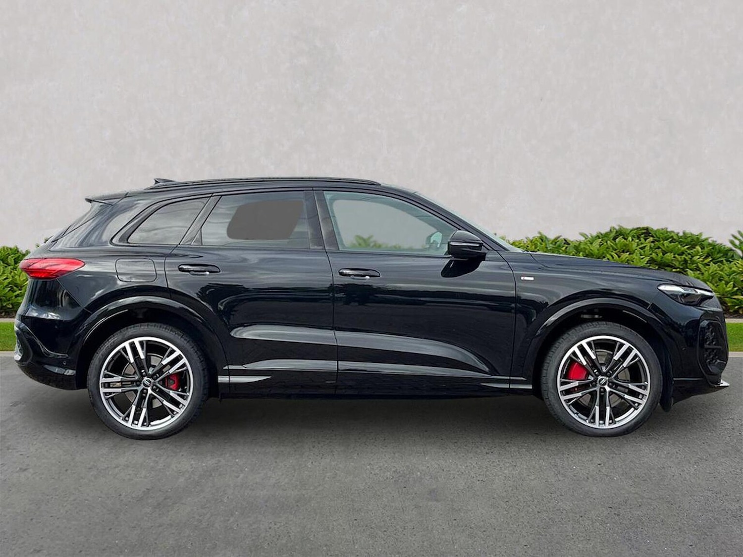 Used Audi Q5 2025 for sale - 76392450: Photo 3