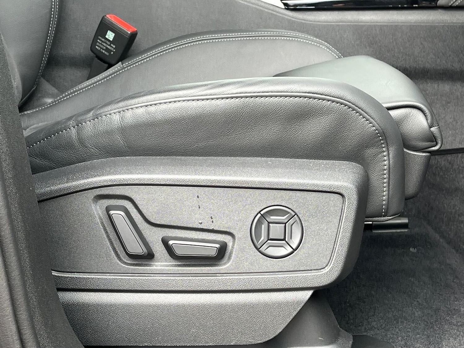 Used Audi Q5 2025 for sale - 76392450: Photo 30