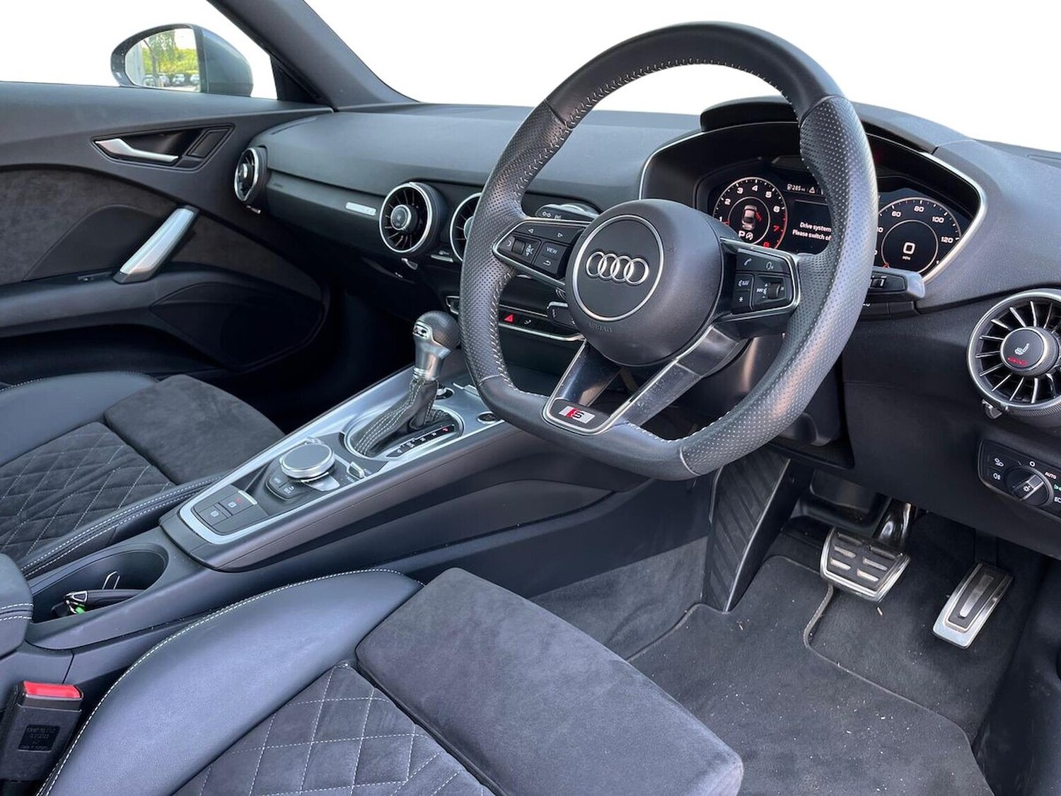 Used Audi TT 2023 for sale - 76681690: Photo 15
