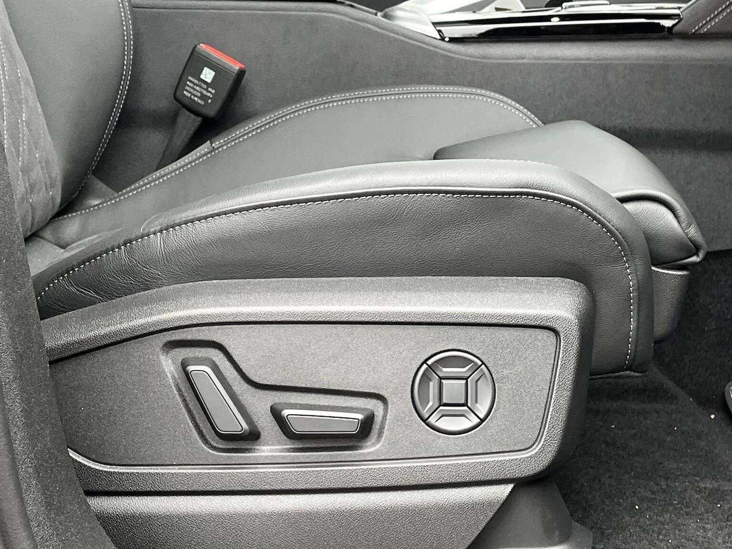 Used Audi Q5 2025 for sale - 76369092: Photo 30