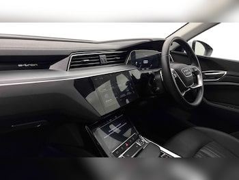 Used Audi Q8 2023 for sale - 79205774: Photo