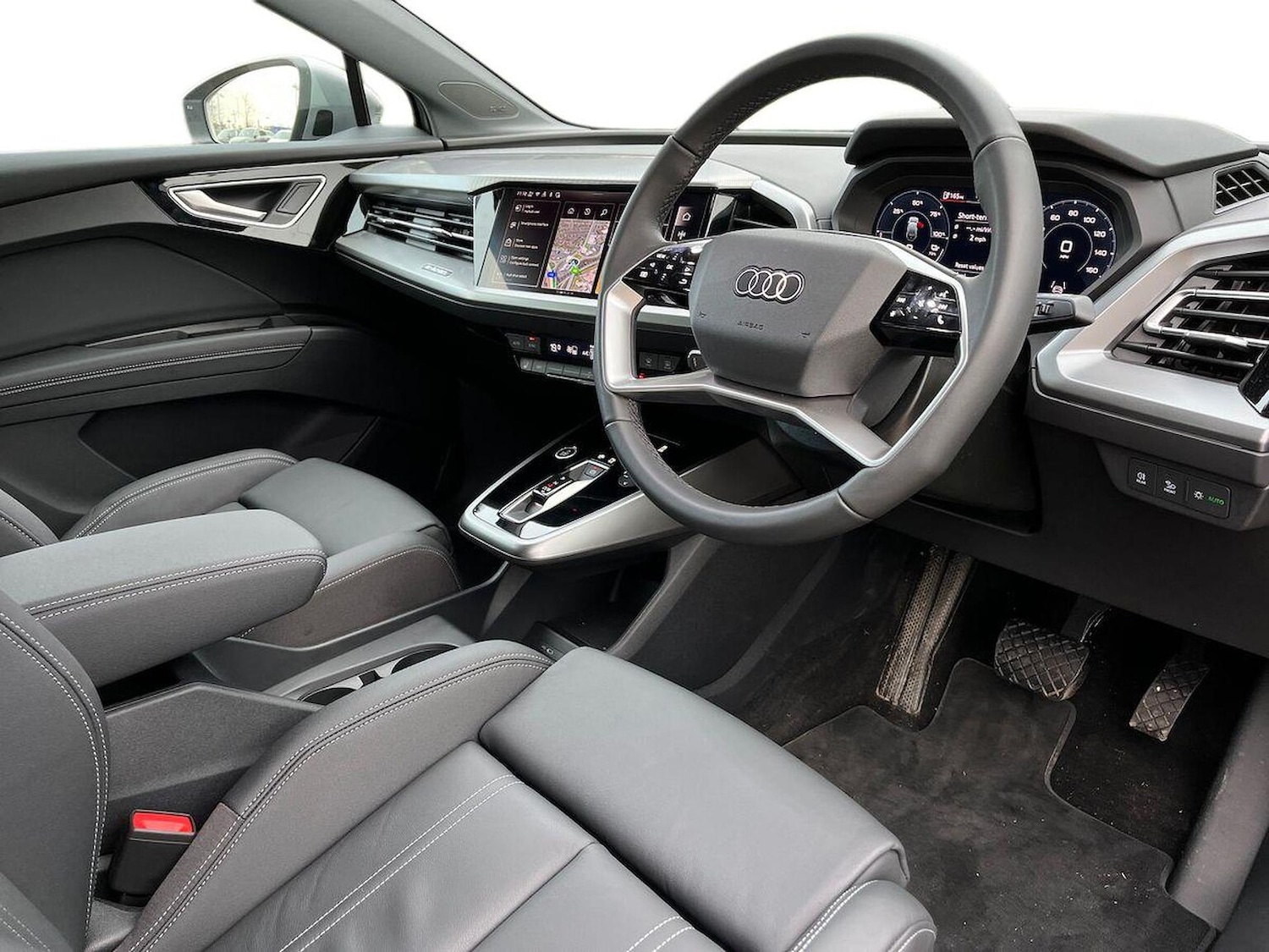 Used Audi Q4 e-tron 2025 for sale - 76919011: Photo 15