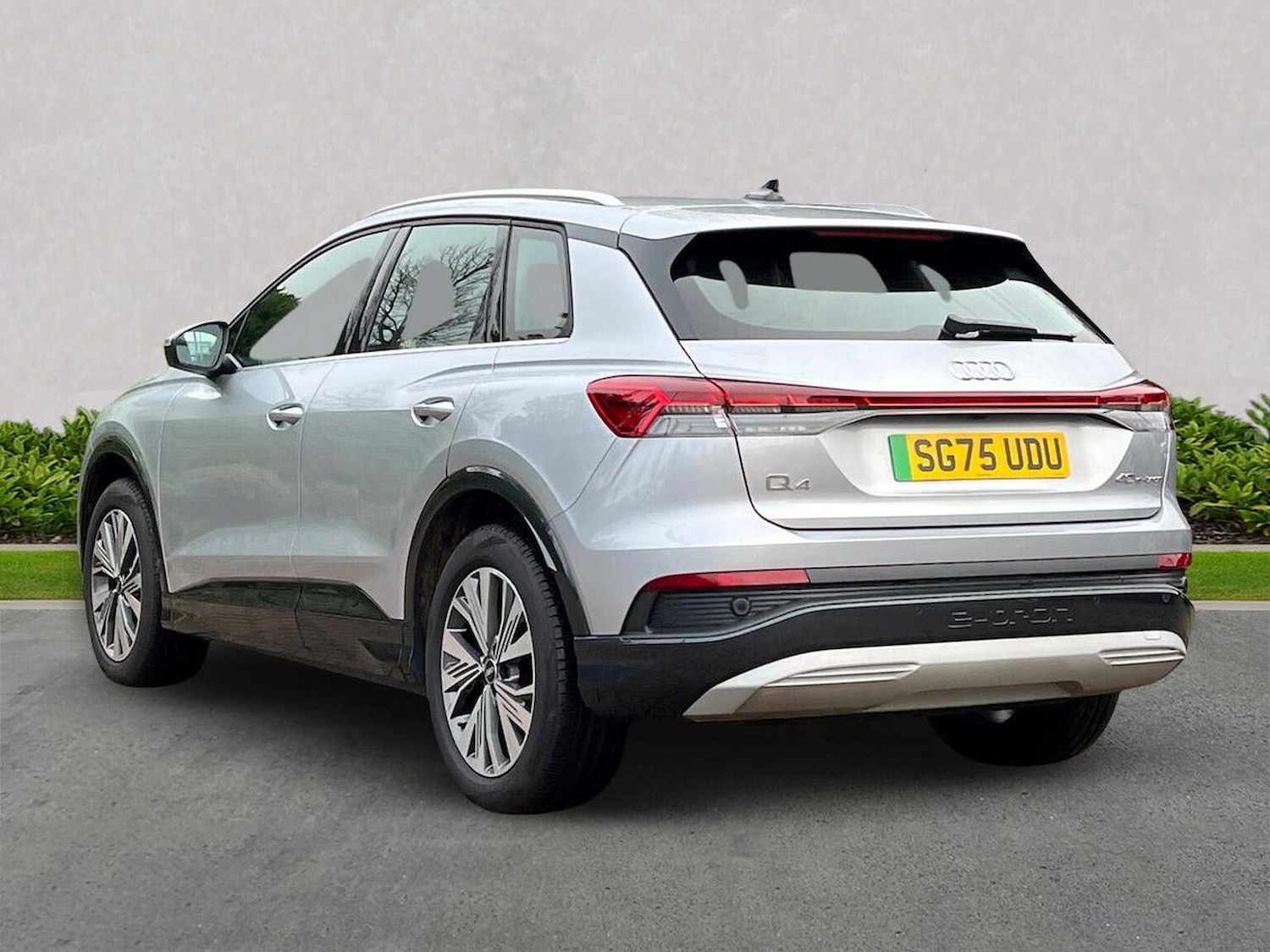 Used Audi Q4 e-tron 2025 for sale - 76919011: Photo 2