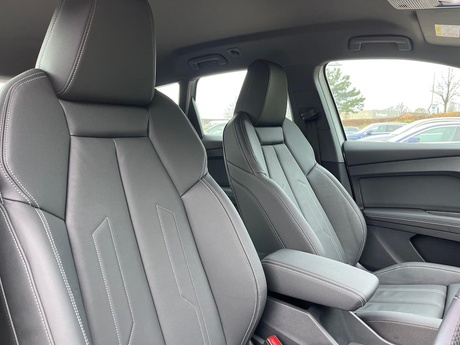 Used Audi Q4 e-tron 2025 for sale - 76919011: Photo 25