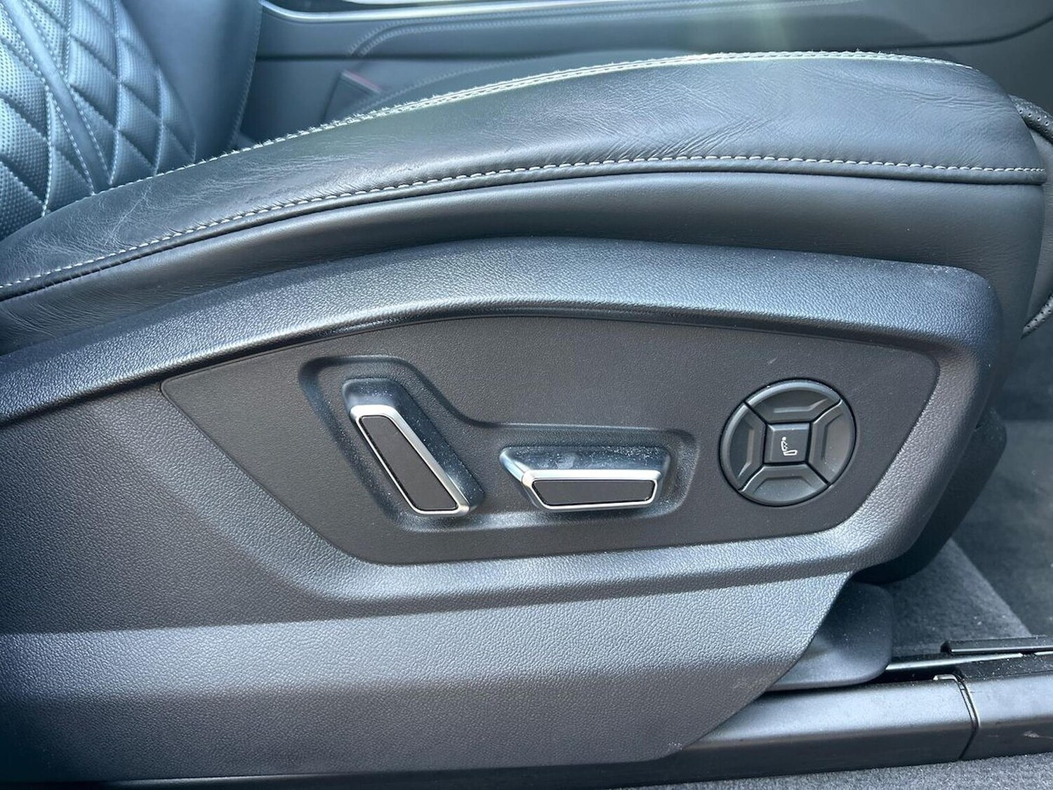 Used Audi Q7 2023 for sale - 78193778: Photo 32