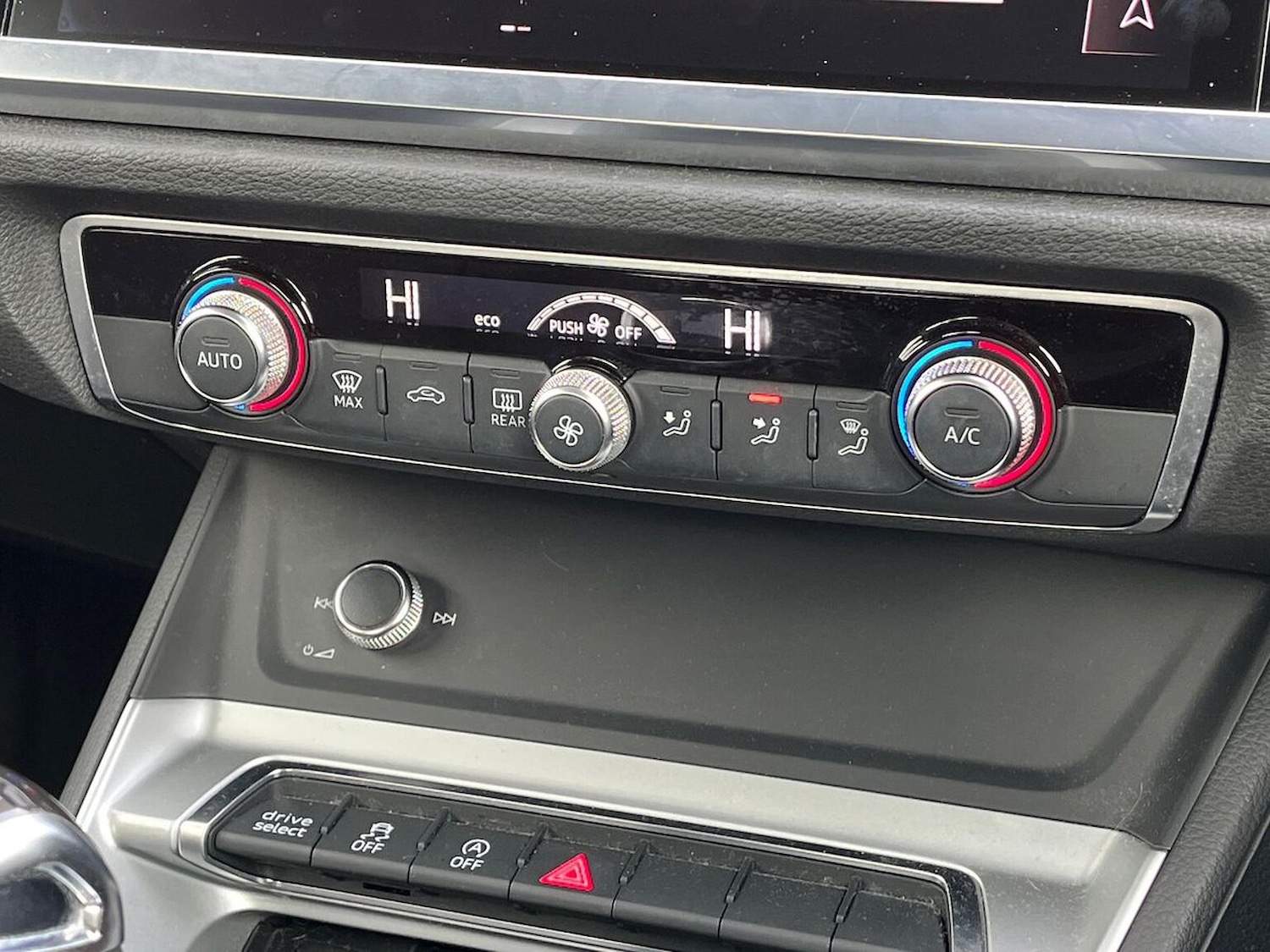 Used Audi Q3 2019 for sale - 78039357: Photo 12